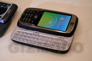 Illustration for article titled HTC Vox and HTC S720 Gallery